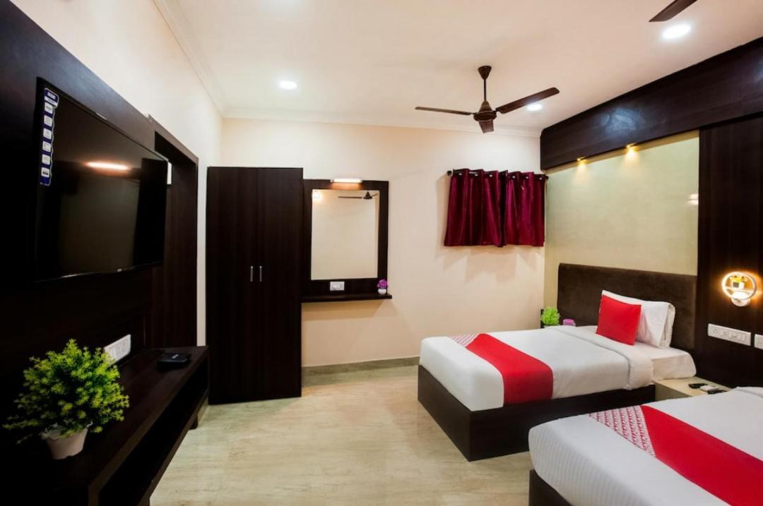 Hotel Park Tower Chennai Exterior foto